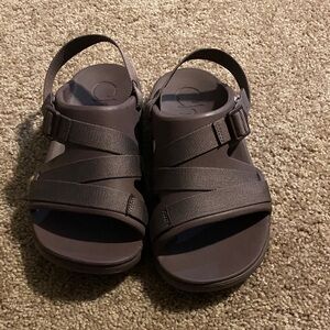 Chaco Dusty Purple Women's Sandals - size 8 (fit like a 7.5)